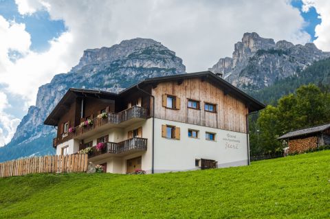 B&B e Appartamenti Garni Juri a La Villa in Alta Badia, sentirsi a casa tra le Dolomiti Immagine: B&B Apartments Garni Juri