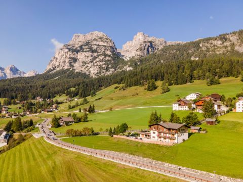 B&B e Appartamenti Garni Juri a La Villa in Alta Badia, sentirsi a casa tra le Dolomiti Immagine: B&B Apartments Garni Juri